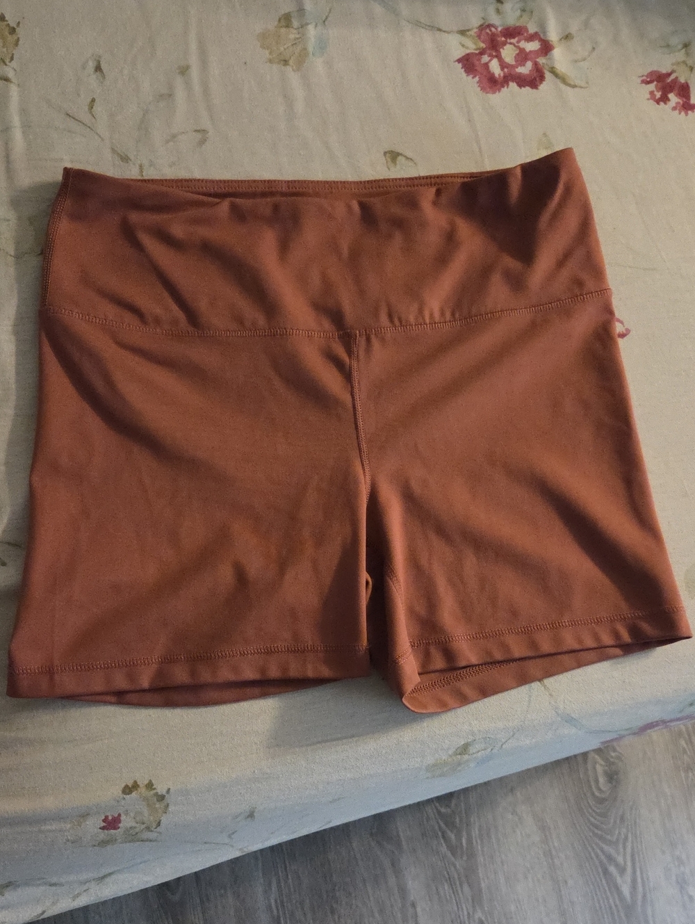 Yogalicious Lux High-Waist Bike Shorts in Rose, size XL